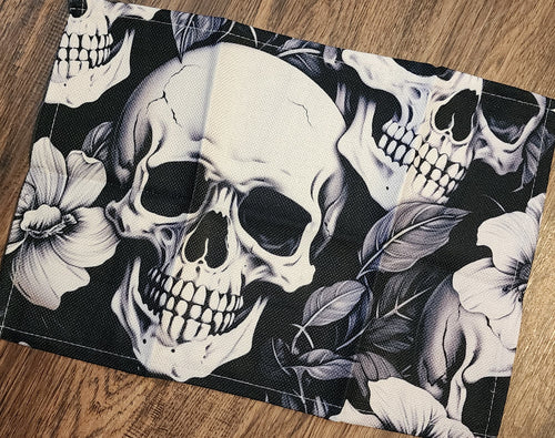 Floral Skulls (16.5